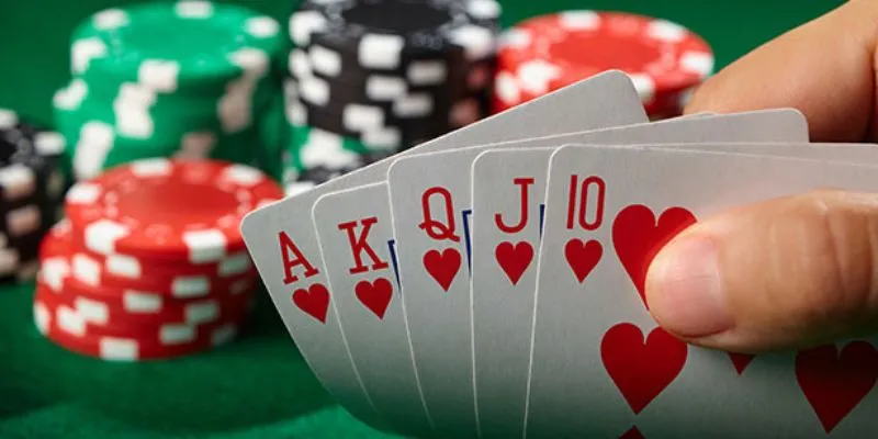 Tìm hiểu luật chơi poker dễ hiểu nhất
